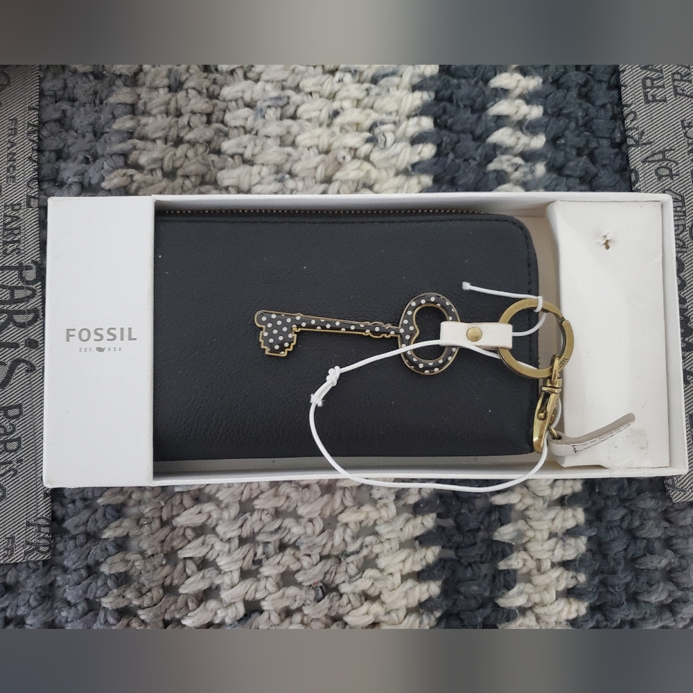 Brand new Fossil wallet